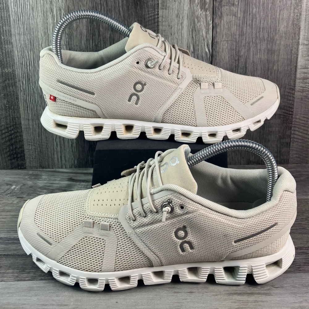 On Running Cloud 5 Sand Beige Mesh Sneakers 59.98773 Womens 8